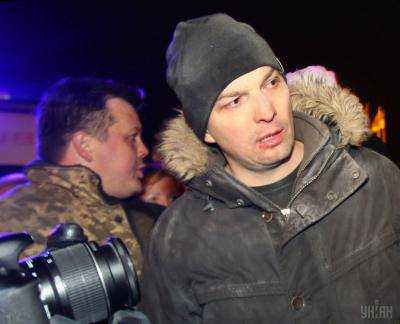 "Я провокатор? Я в аэропорту воевал!": под ВР нардеп Соболев подрался с митингующим. Видео