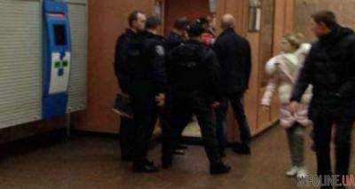 В киевском метро открыли стрельбу, есть тяжело ранен