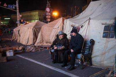Майдан в Киеве разрастается в астрономической прогрессии