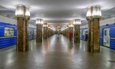 Станцию ??метро "Крещатик" в Киеве закрыли из-за угрозы взрыва
