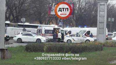 ДТП в Киеве: четыре "скорых", пострадали около пяти человек