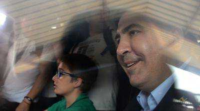 Саакашвили заявил, что его 11-летнего сына вместе с охранником задержали в "Борисполе".Видео