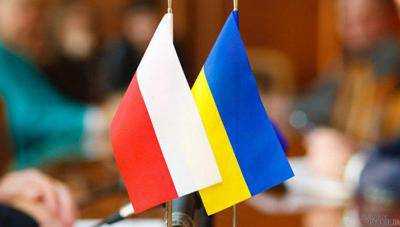 Польша должна учитывать украинскую позицию по отношению исторического прошлого