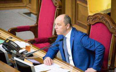 В Раде еще собираются голоса за закон о реинтеграции Донбасса
