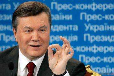Януковичу и Азарову пенсии в РФ не перечисляют