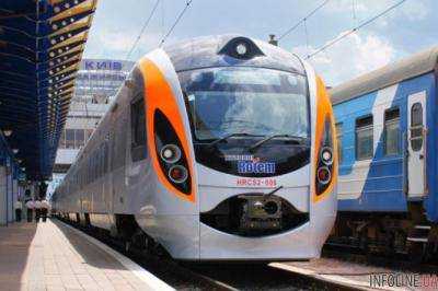 "Укрзализныця" увеличит количество поездов из Киева в Мариуполь