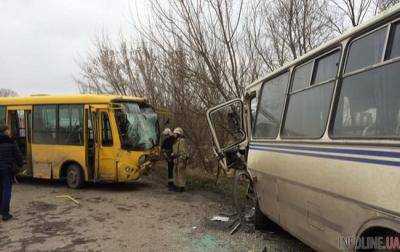 Два автобуса столкнулись во Львовской области, пострадала женщина