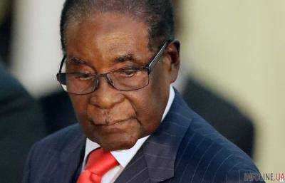 Президент Зимбабве не подал в отставку