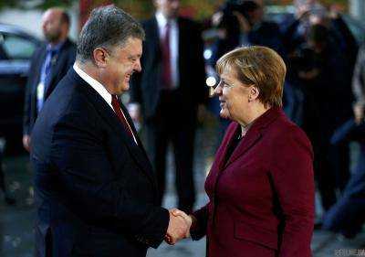 Порошенко и Меркель обсудили график контактов в нормандском формате