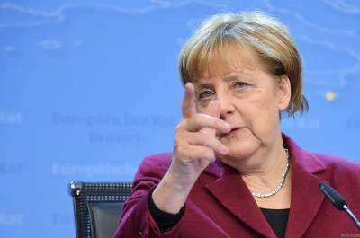 Меркель заявила, что против перевыборов и готова к переговорам с СДПГ