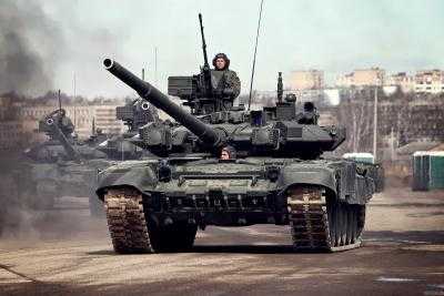 Американский генерал на танке возглавил украинскую армию.Видео