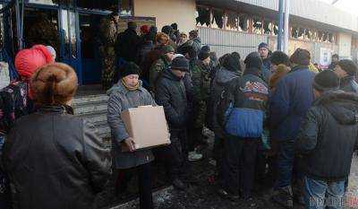 На Донбассе ООН приостанавливает продовольственную помощь жителям