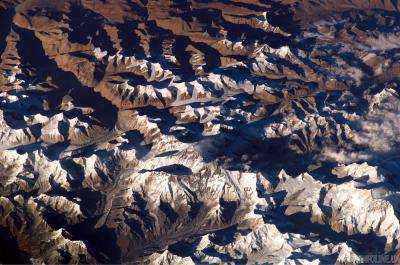 В NASA показали вид Эвереста из космоса