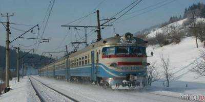 "Укрзализныця" открыла продажу билетов на 29 дополнительных поездов