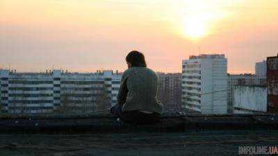 Из-за несчастной любви в Запорожье молодая девушка прыгнула с многоэтажки