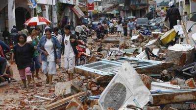 Мощное землетрясение произошло в Индонезии, есть погибшие