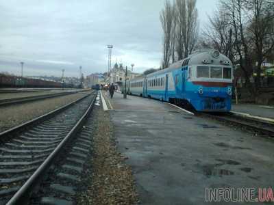 Поезд Запорожье-Киев задымился в дороге, пассажиров пересадили на другой