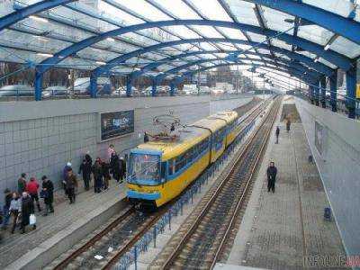 В Киеве на Борщаговке остановились скоростные трамваи