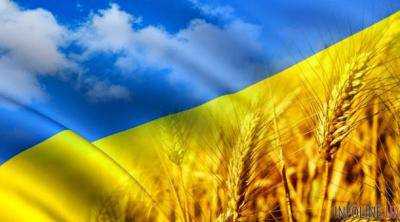 Более 40% граждан ассоциируют с Украиной понятия "демократия"