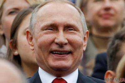 Лицо-подушка: Киселев объяснил изменения внешности Путина