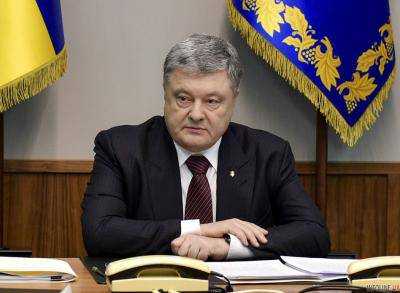 Порошенко заявил о необходимости назначения гражданского министра обороны