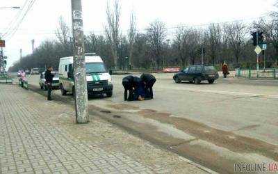 ДТП на Днепропетровщине: автомобиль инкассаторов сбил женщину