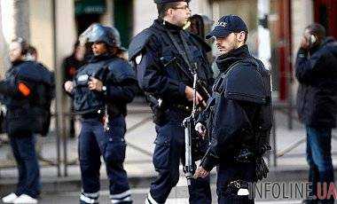 Во Франции со стрельбой захватили заложников: есть жертвы