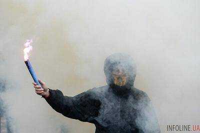 Главное за ночь: мощный взрыв в Киеве и многотысячный бунт против премьера