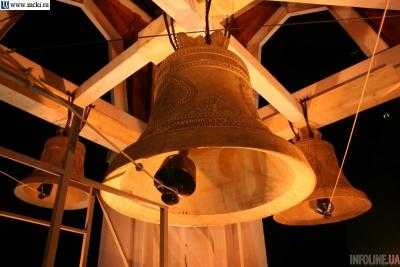 В голландской церкви сыграли на колоколах три песни Avicii.Видео