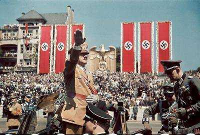 В Германии неонацисты провели рок-фестиваль "в честь дня рождения Гитлера"
