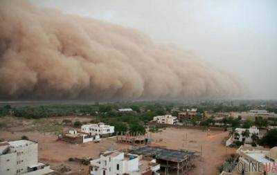 В Индии из-за песчаной бури погибли 77 человек
