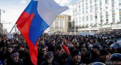 Россию всколыхнули массовые протесты