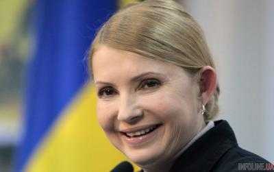 Животворящие каблуки: больную Тимошенко заметили в Раде на «лабутенах»