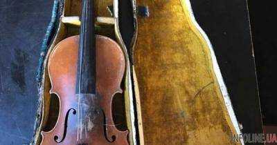 Украинка пыталась вывезти за границу старинные скрипки