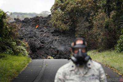 Извержение вулкана на Гавайях: лава достигла океана, образовалась токсичное облако