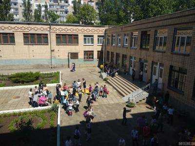 В Харькове заявили о распылении газа в одной из школ