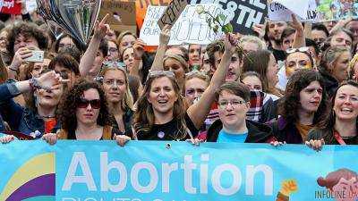 В Ирландии на референдуме поддержали либерализацию закона об абортах