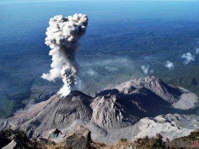 Самое страшное за 40 лет извержение вулкана в Гватемале: десятки погибших