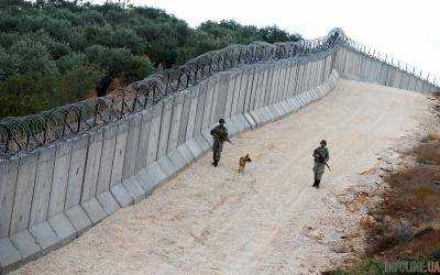Турция отгородилась от Сирии гигантской стеной
