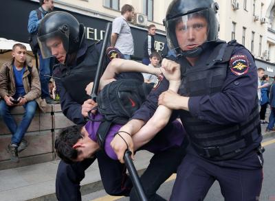 В Москве на митинге против репрессий задержали трех человек