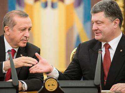Порошенко обсудил с Эрдоганом соглашение о ЗСТ и содействие освобождению заложников