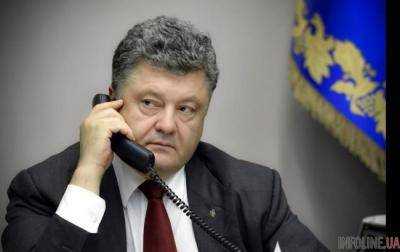 Порошенко по телефону призвал Путина освободить украинских заложников