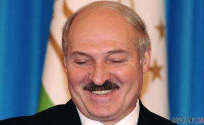 Не для слабонервных: Лукашенко спел на концерте Повалий и расплакался, курьезное видео