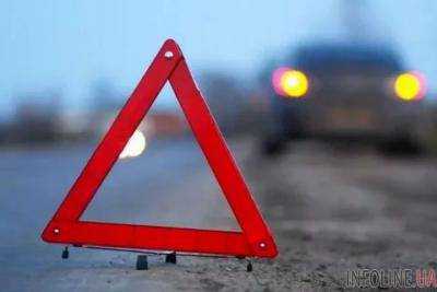 В Хмельницкой области грузовик с зерном упал с моста