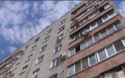 В Запорожье собаку выбросили из окна многоэтажки. Видео