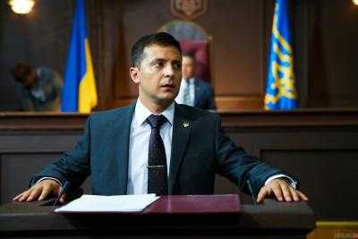 Зеленский поздравил украинцев с Днем Независимости и анонсировал новый сезон “Слуги народа”