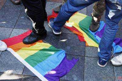 "Выглядит ужасно": избитый в Киеве представитель ЛГБТ пережил операцию