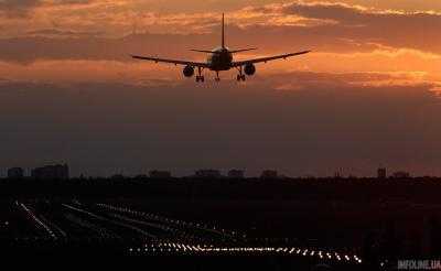 Киевляне требуют запретить ночные полеты самолетов в столичном аэропорту