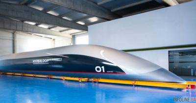 В Испании показали первую пассажирскую капсулу Hyperloop