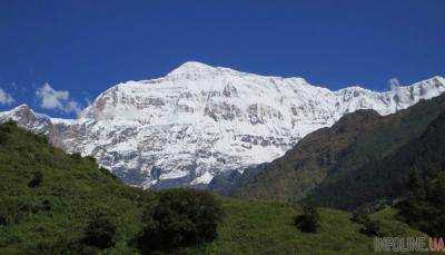 В горах Непала погибли девять альпинистов
